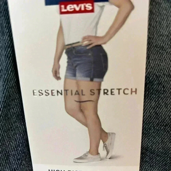 Women’s size 4.‎ Denizen Levi’s shorts. NWT - Picture 3 of 9